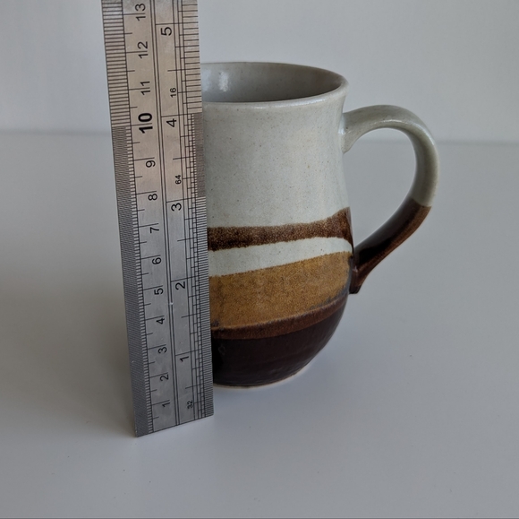 Vintage cream and brown waves Stoneware mug - Picture 11 of 12